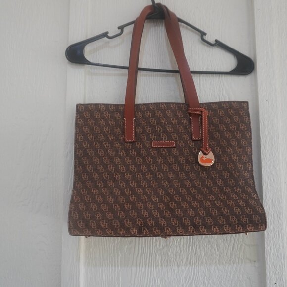 Classic Vintage Dooney & Bourke Monogram Tote - Excellent Condition! - Picture 11 of 16